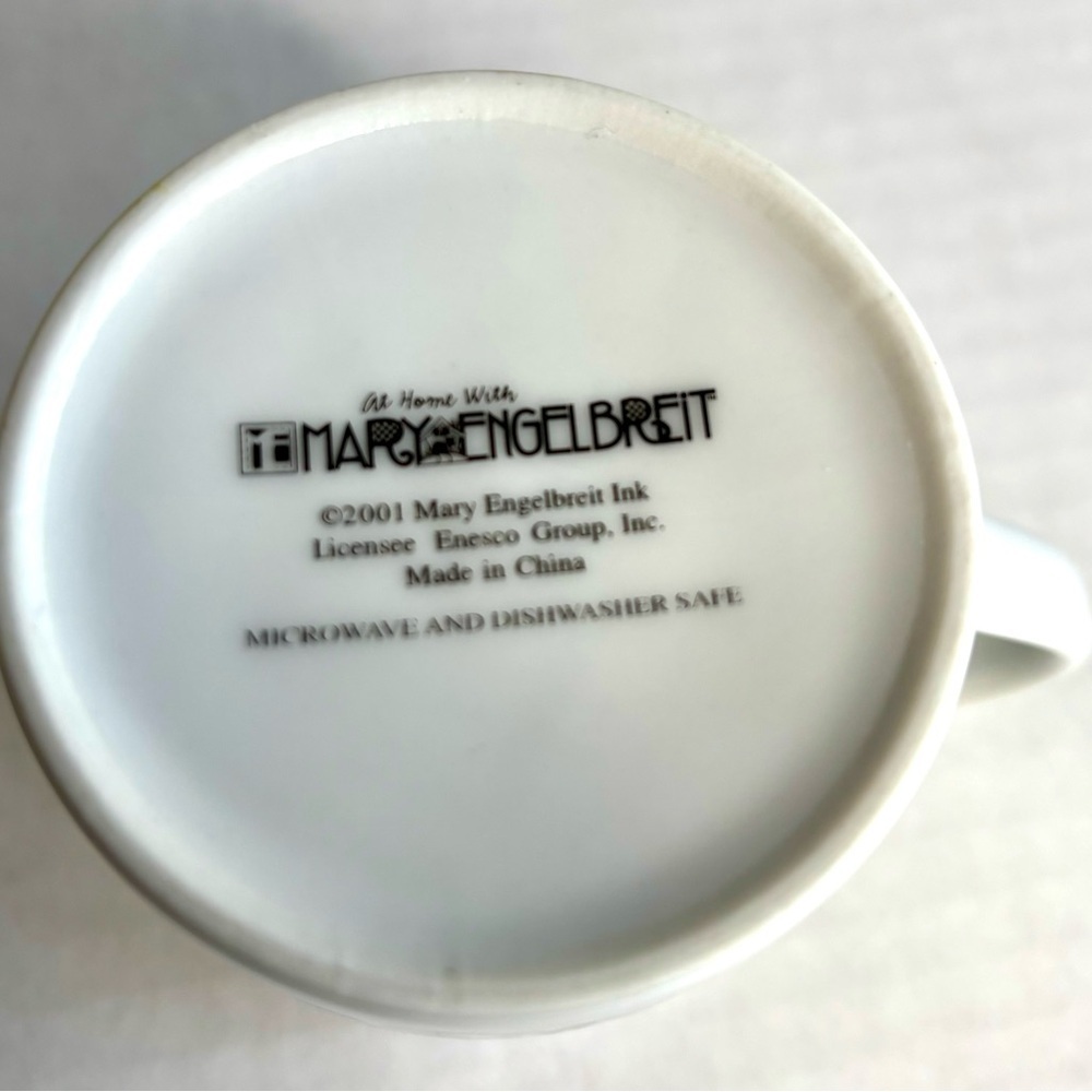 MARY ENGELBREIT (MAGIC OF CHRISTMAS) MUGS*** - Picture 4 of 5